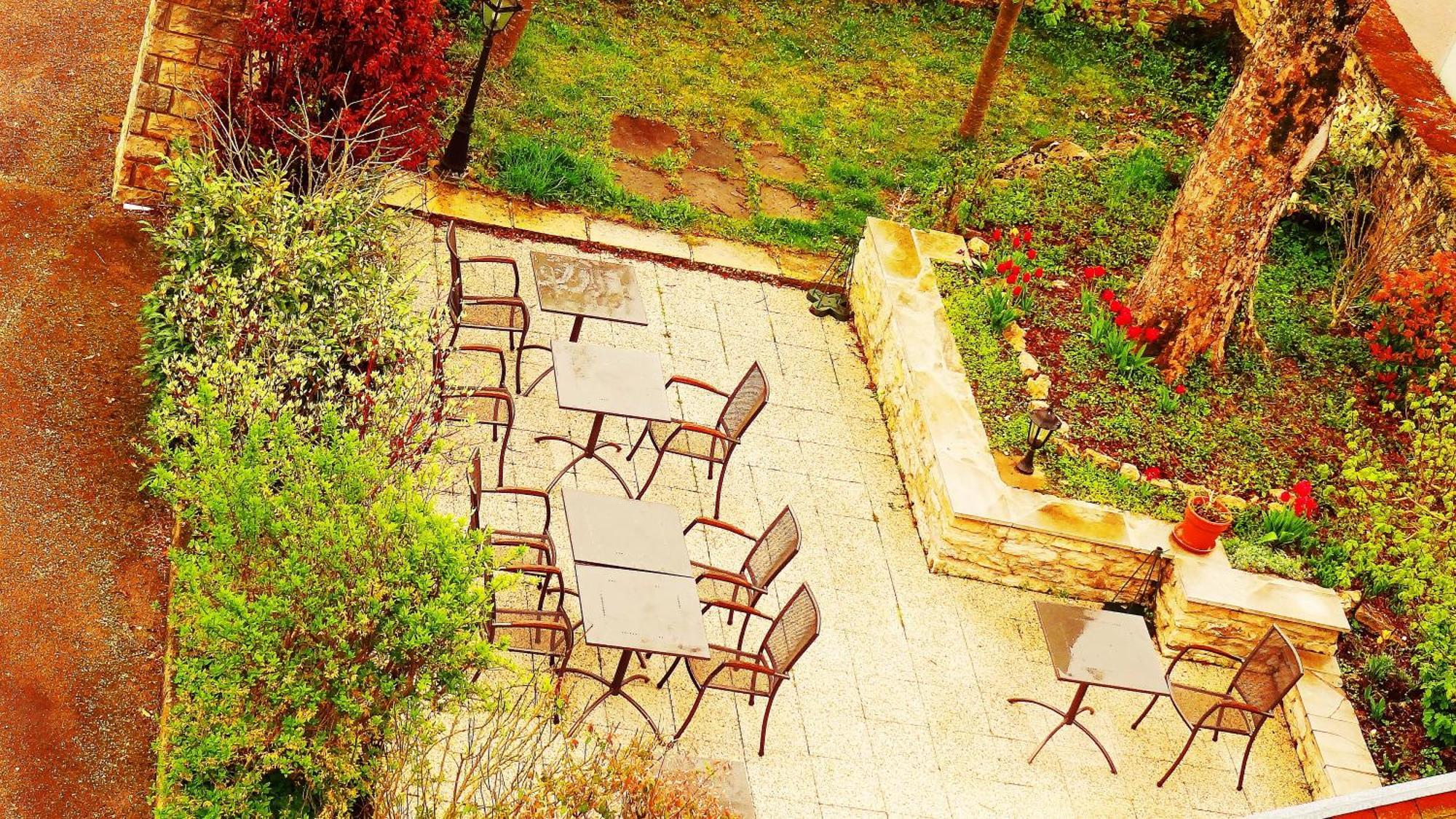 Logis Hotel Calisola Besancon - Soiree Etape Chalezeule Exterior foto